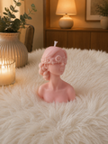 Blütenmädchen – Handgemachte Figurenkerze aus Rapswachs | Rosa, Beige & Creme